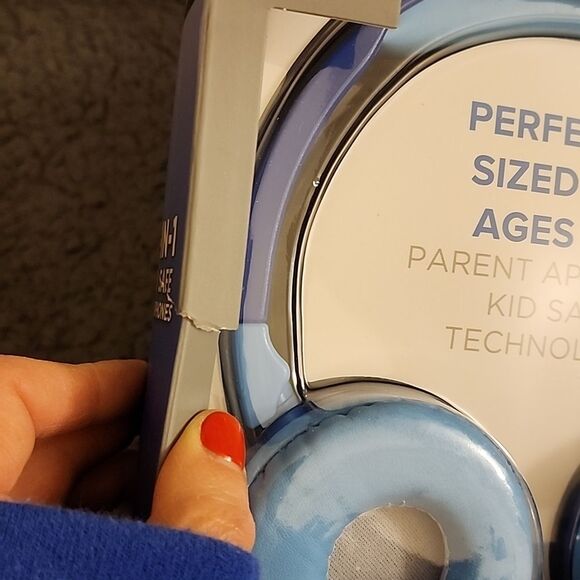NIB 2 in one kid safe volume limiting headphones blue age 6-9 travel comfort usa - Picture 7 of 8